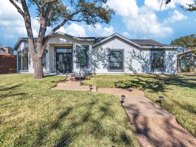 5905 Smoke Glass Trl