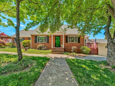 2225 Yellow Mountain Rd SE