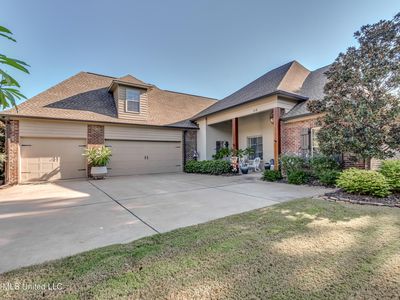 112 Tail Feather Dr