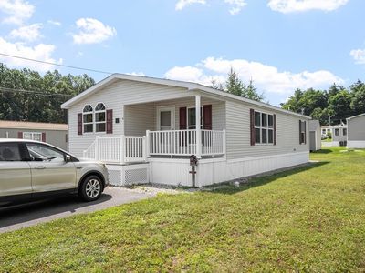 4 Asher Ln