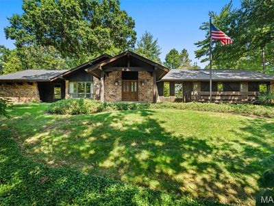 7 Villa Coublay Dr