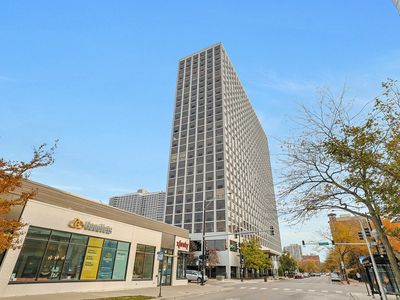 4343 N Clarendon Ave APT 2209