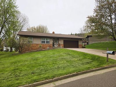 910 Mission Dr