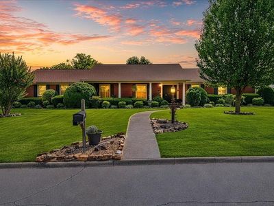 1101 Brentwood Dr
