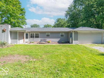 5850 E Lambert Ln