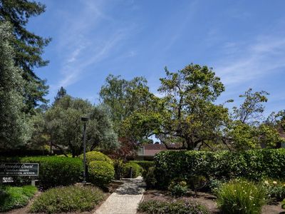 1070 Mercedes Ave APT 12
