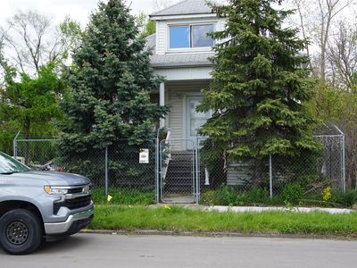 4041 Dodge St
