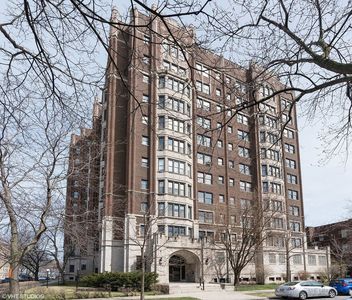 6901 S Oglesby Ave APT 5A