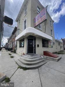 1 S Jackson St