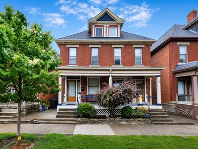 29 E 2nd Ave