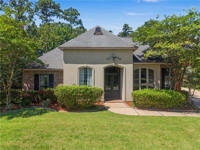 102 Castine Oaks Dr