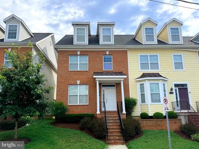 707 Shelton Ave