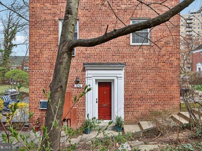 1256 Martha Custis Dr