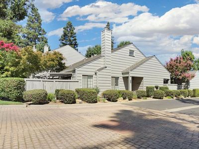 291 Leveland Ln APT B