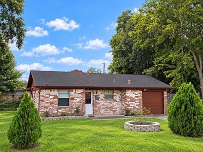 1122 Mitchell Rd