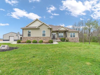 3201 N 675th Rd E