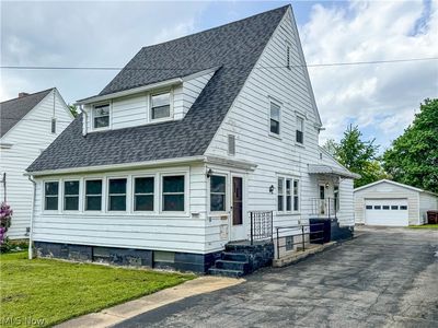 Property at 552 E 8th St, Salem, OH