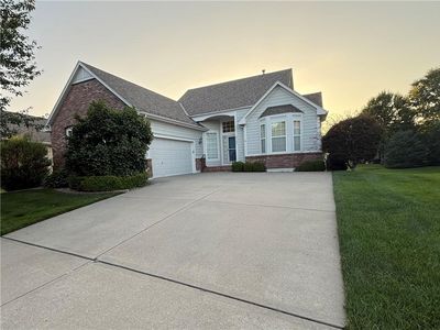 2722 S Brentwood Dr