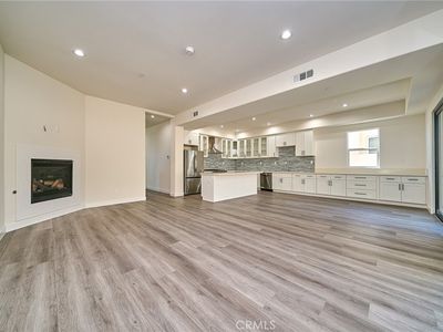 673 Castlehill Dr
