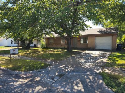 3609 Edgebrook Dr