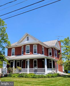 781 Bellevue Ave