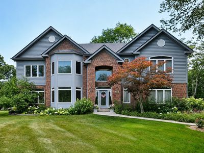 383 Country Oak Ln