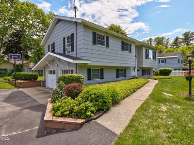 8 Orton Drive