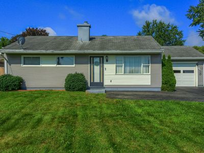 8 Lower Idlewild Dr
