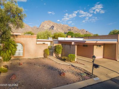 10220 N Valle Del Oro Dr