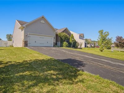 12 Cross Country Dr