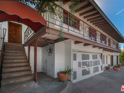 2430 Coldwater Canyon Dr