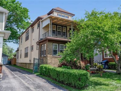 333 North Dr