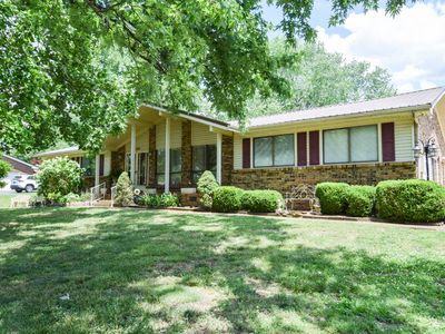 1121 Woodvale Dr