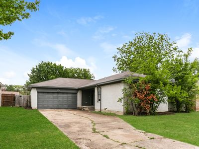 1718 Joan Dr