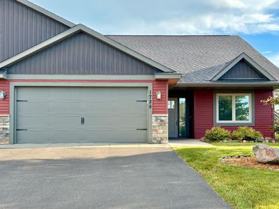 1725 Squirrel Way