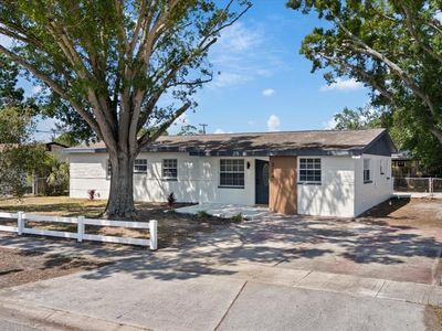 324 Country Club Dr