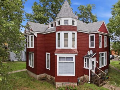 219 9th STREET S S