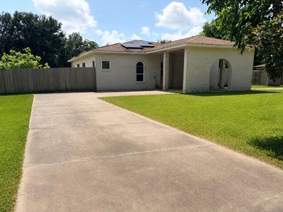 3230 W Meadow Ln