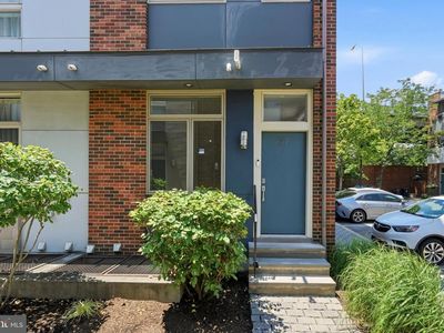 Property at 412 N Front St Unit 27, Philadelphia, PA