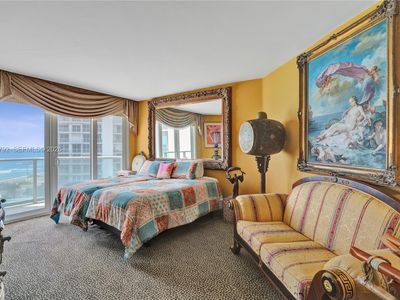 16485 Collins Ave APT 832