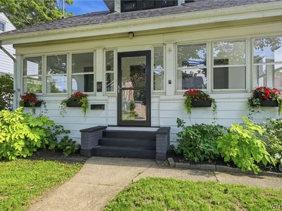 87 Dudley Ave