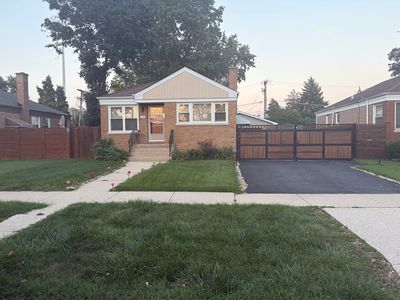 Property at 109 N Laverne Ave, Hillside, IL
