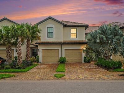 5693 Mayflower Way #1103