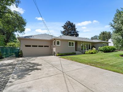 134 White Oak Dr