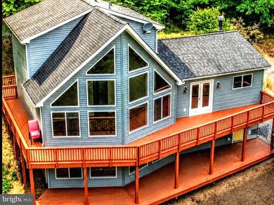 250 Lafayette Ln