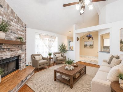 3822 Carya Cir