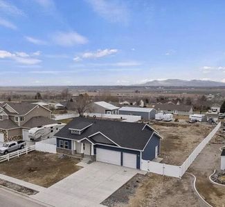 6947 N 2275 W