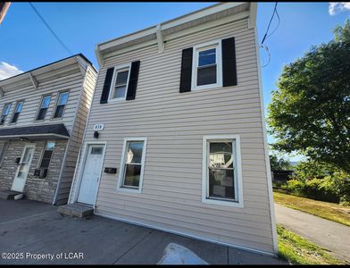 578 N Main St