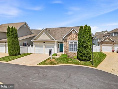 4 Lamar Ln