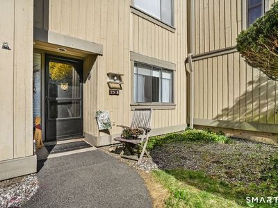 29 Heritage Village #B